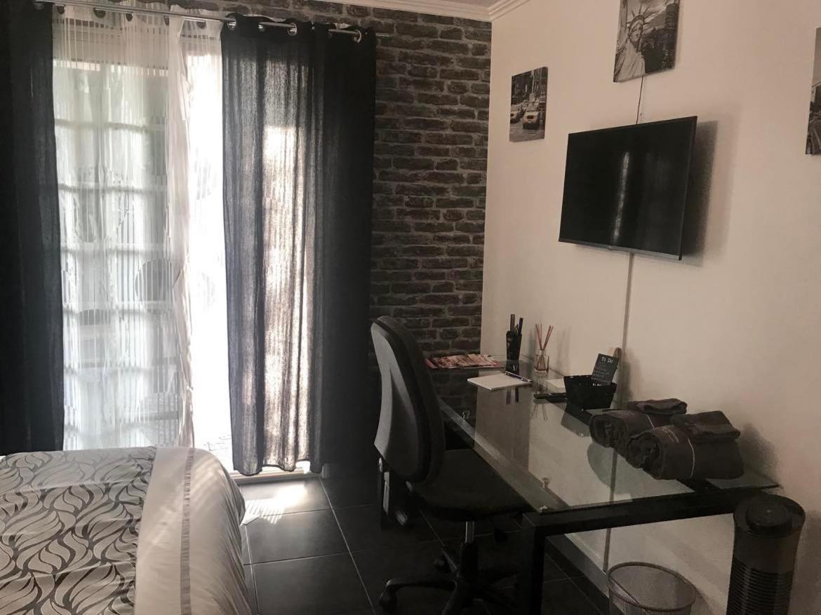 Chambres Chez L'Habitant Villa L'Ile Aux Anges Saint-André エクステリア 写真